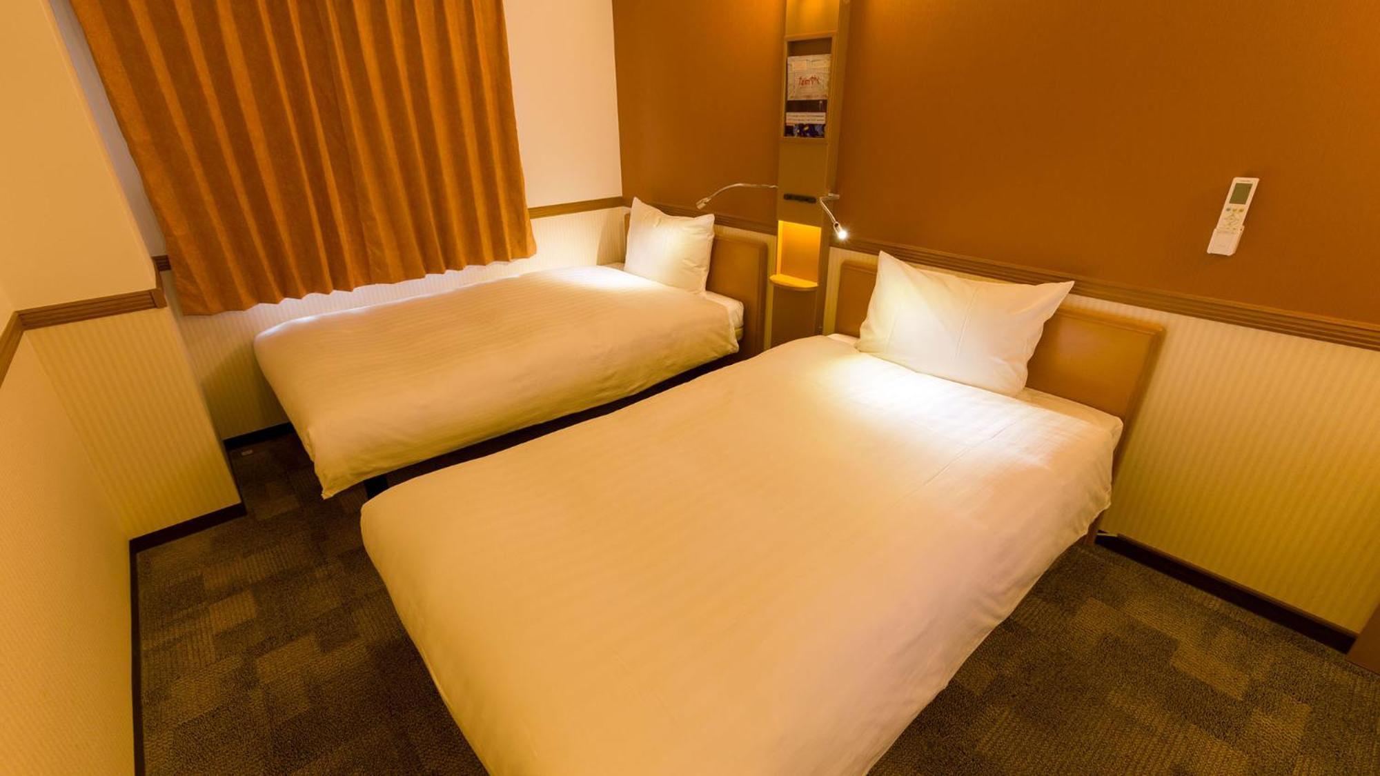 Toyoko Inn Toyohashi Eki Higashi Guchi Chambre photo